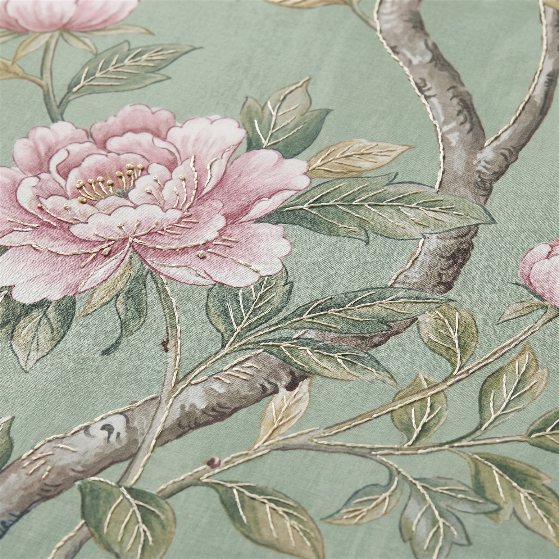 Chinoiserie Floral Birds Mural for Commercial Space Sage Green Palette - 印花加局部细线手绣刺绣不同部位
