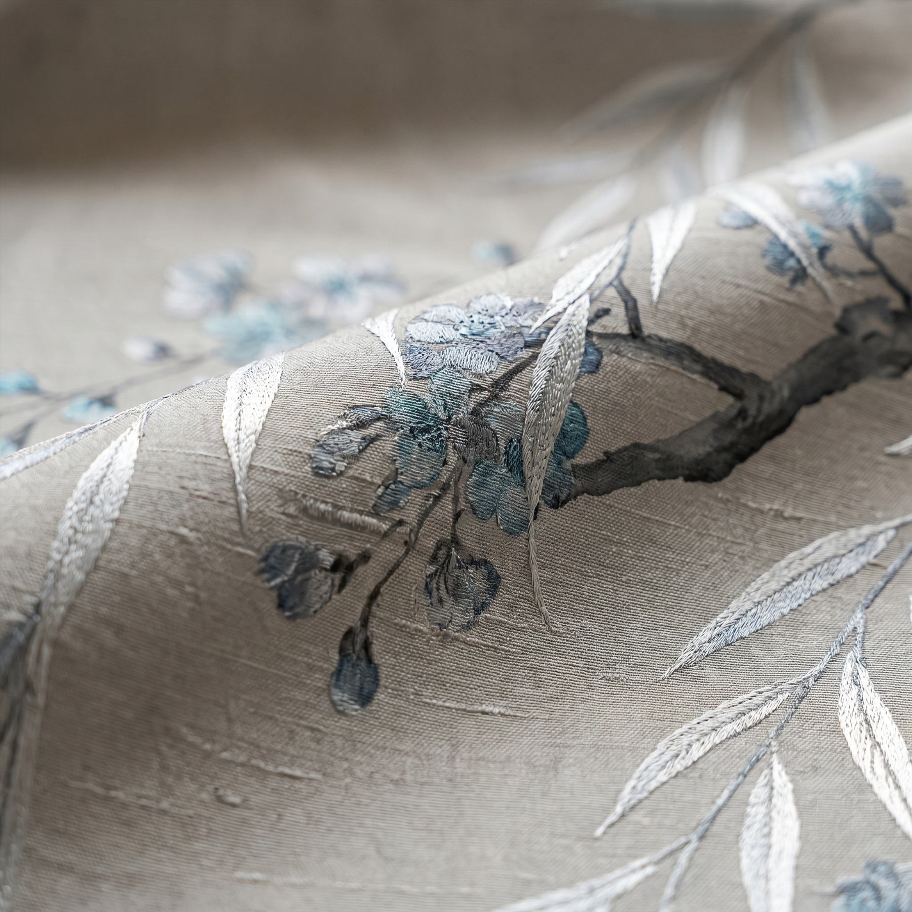 Ethereal Botanical Modern Commercial Space Soft Gray Blue Elegance - Ultra-fine Gongbi Double Palace Silk Printing Detail - 02