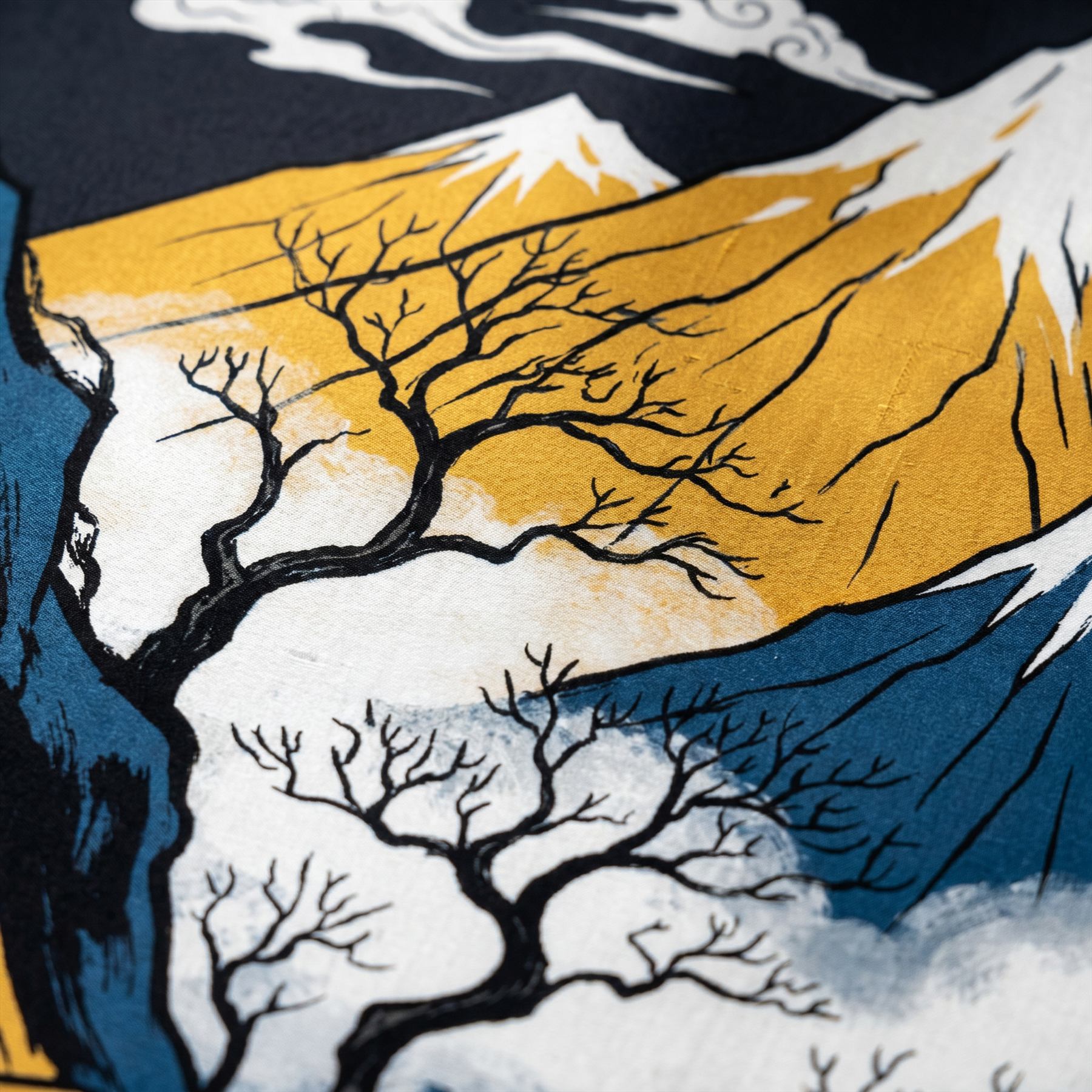 Oriental-Mountain-Mural Commercial-Space Gold-Blue-Contrast - Detail Gongbi Silk 2