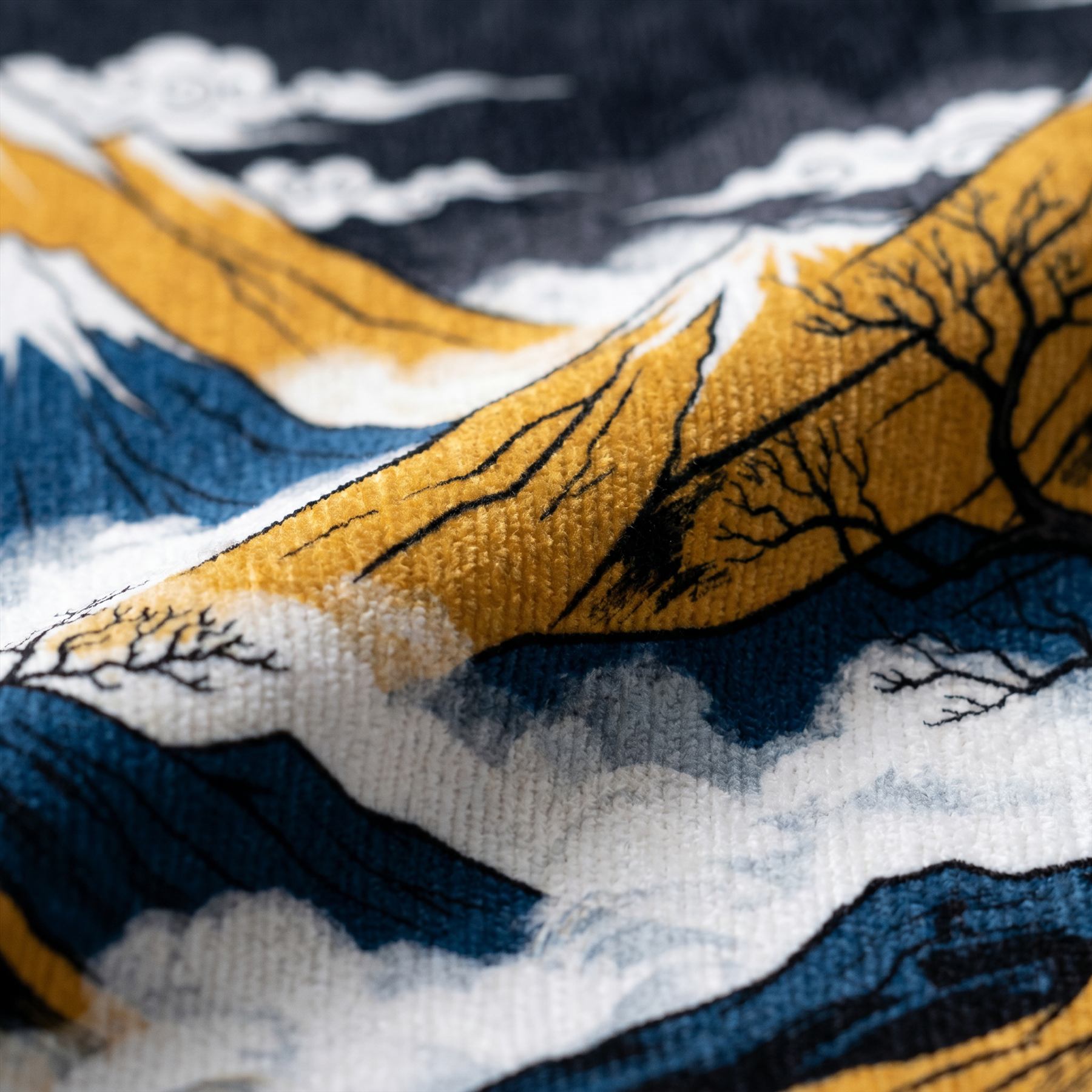 Oriental-Mountain-Mural Commercial-Space Gold-Blue-Contrast - Detail Ultra-fine Chenille 2